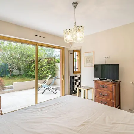 Pleasant 2 Bedroom With Large Terrace *