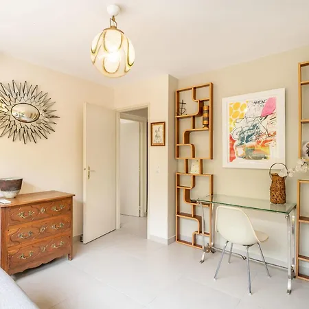 Pleasant 2 Bedroom With Large Terrace Daire *