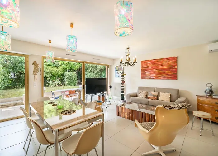 Pleasant 2 Bedroom With Large Terrace *