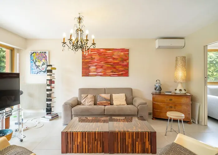 Pleasant 2 Bedroom With Large Terrace Cannes