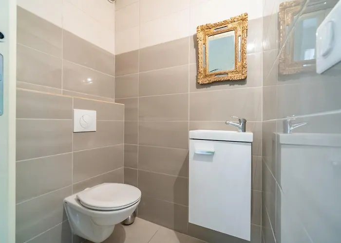 Pleasant 2 Bedroom With Large Terrace Cannes