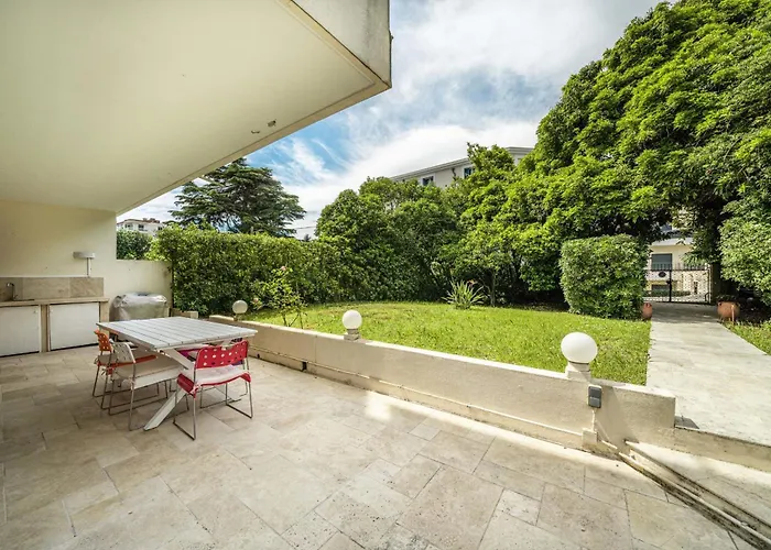 Pleasant 2 Bedroom With Large Terrace *