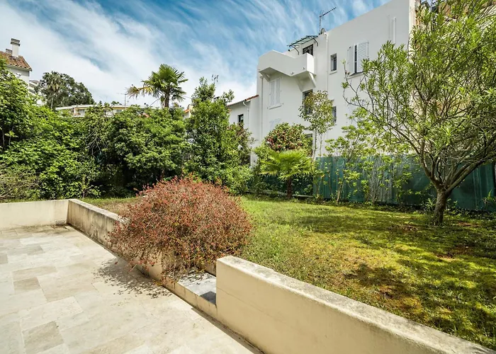 Pleasant 2 Bedroom With Large Terrace Daire