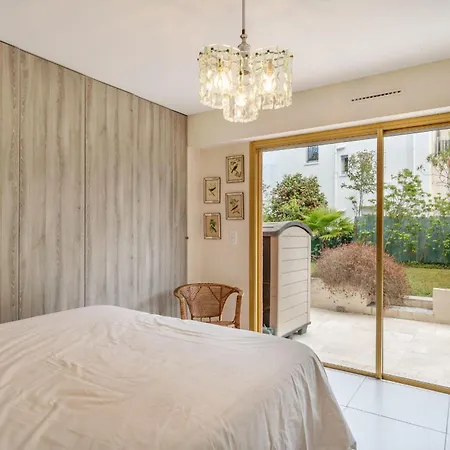 Апартаменты Pleasant 2 Bedroom With Large Terrace
