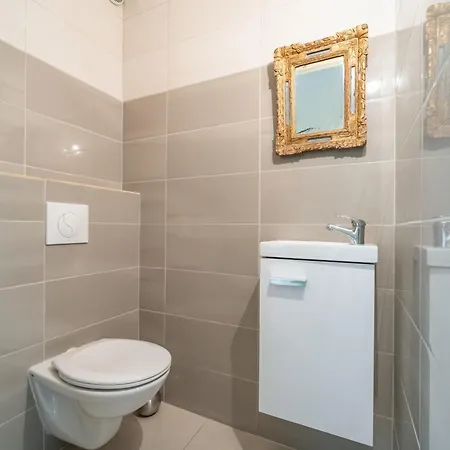 Pleasant 2 Bedroom With Large Terrace Канны